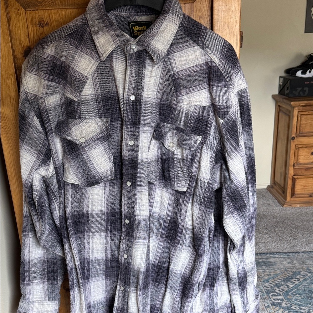 Men’s Work n’ Sport Flannel Gray and White Long Sleeve Checkered Shirt size XL